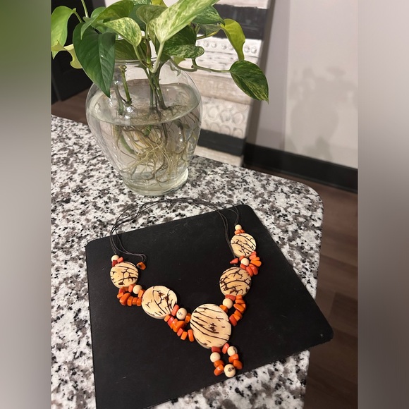 Tagua necklace - Picture 2 of 3